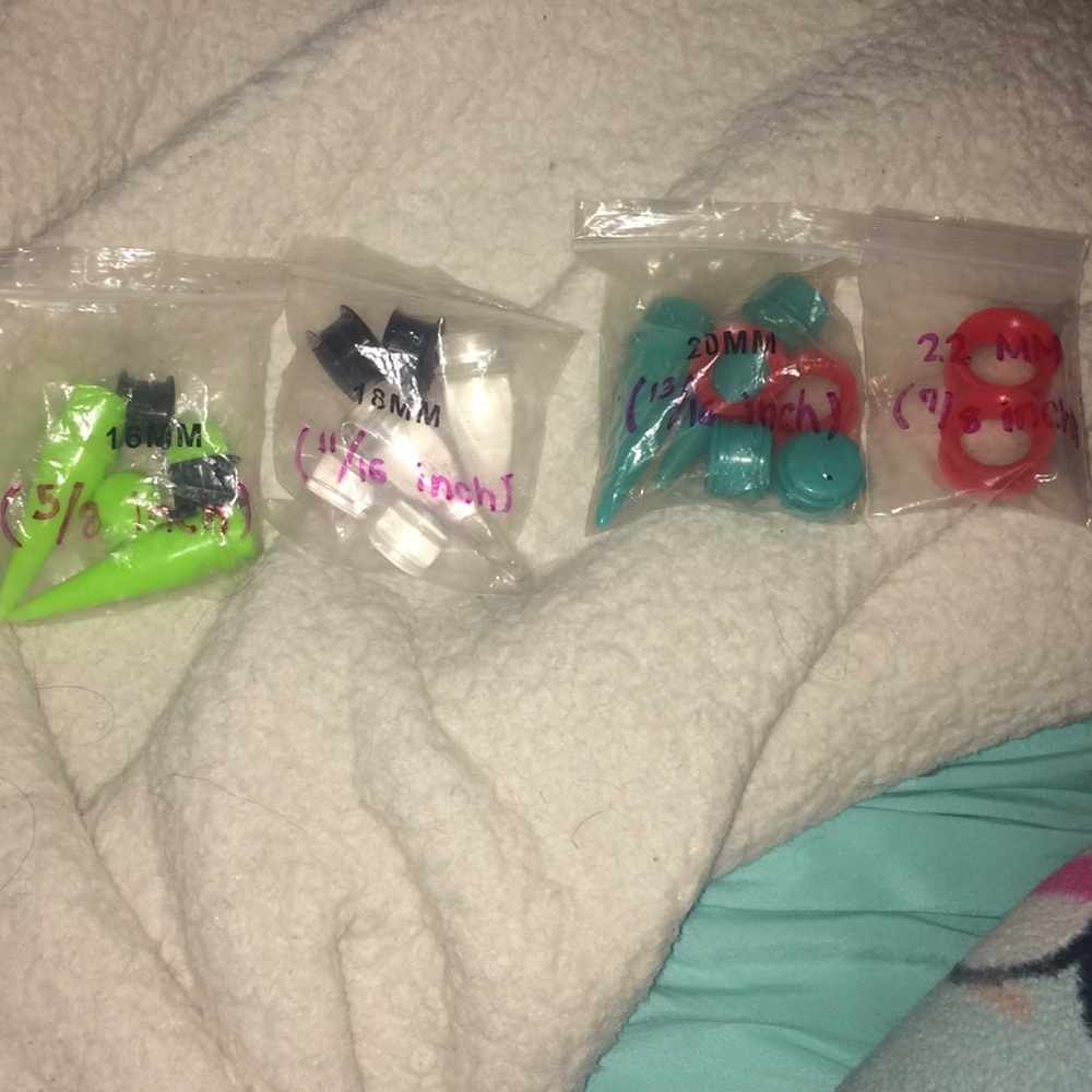 Ear stretching kit (3 sizes)